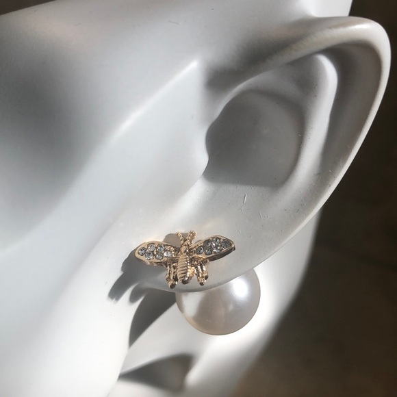 Bee Earrings - Picture 1 of 8